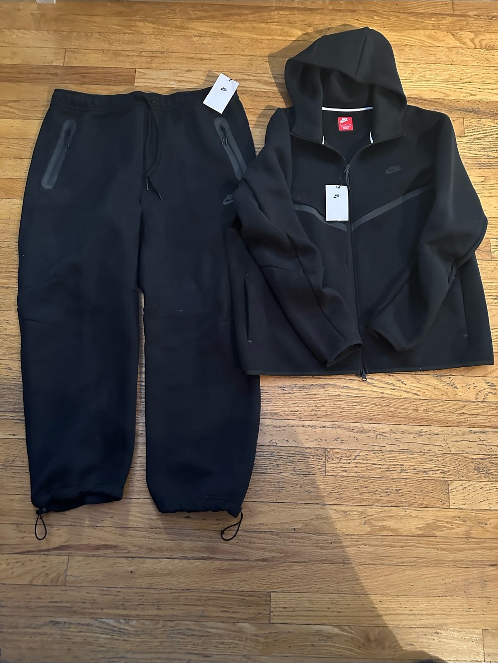 Nike Men's Black Tech Fleece Hoodie & Joggers Set